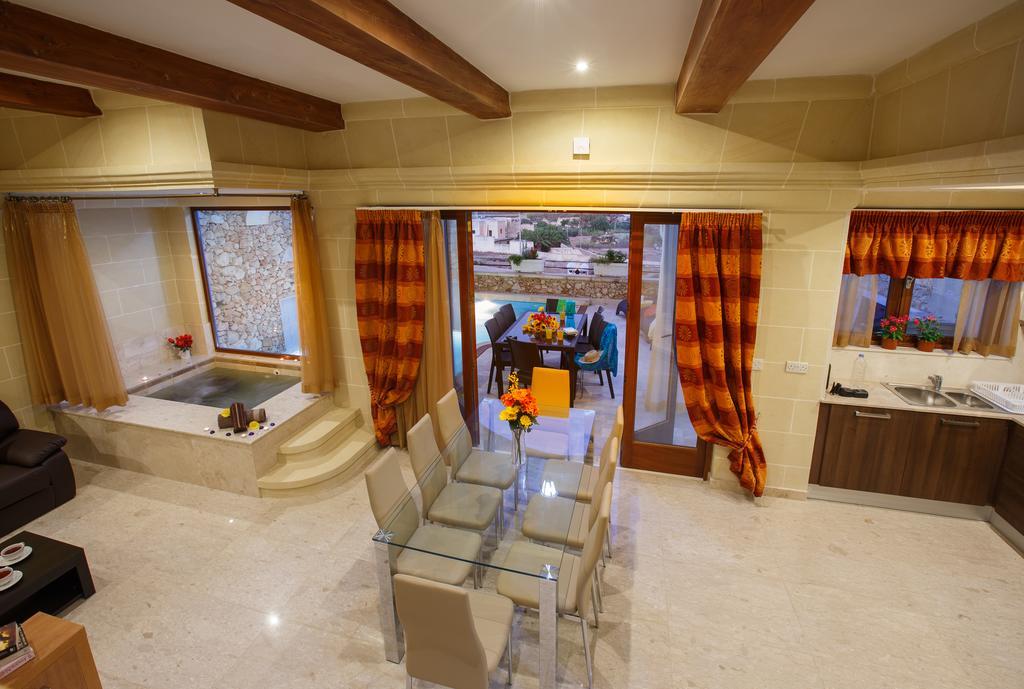 Carini Farmhouses Gharb  Room photo