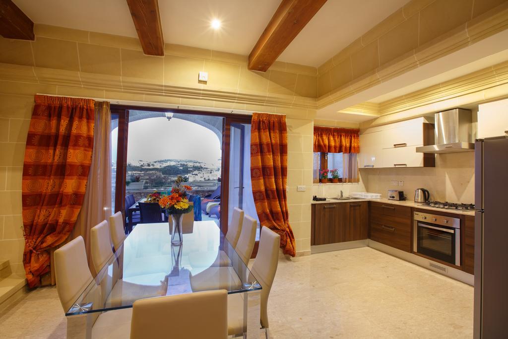 Carini Farmhouses Gharb  Room photo